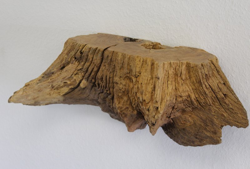 Console for the wall