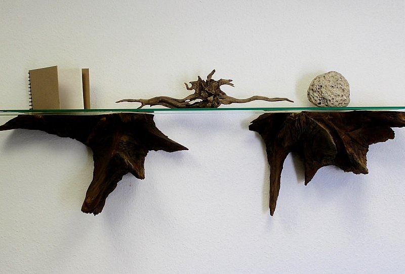 Konsolenpaar mit Glasboden