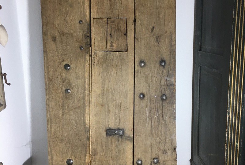 Escape-proof prison door
